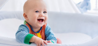 バイリンガルとモノリンガルの11カ月幼児における、 音声聞き取り能力の違い-脳磁図研究