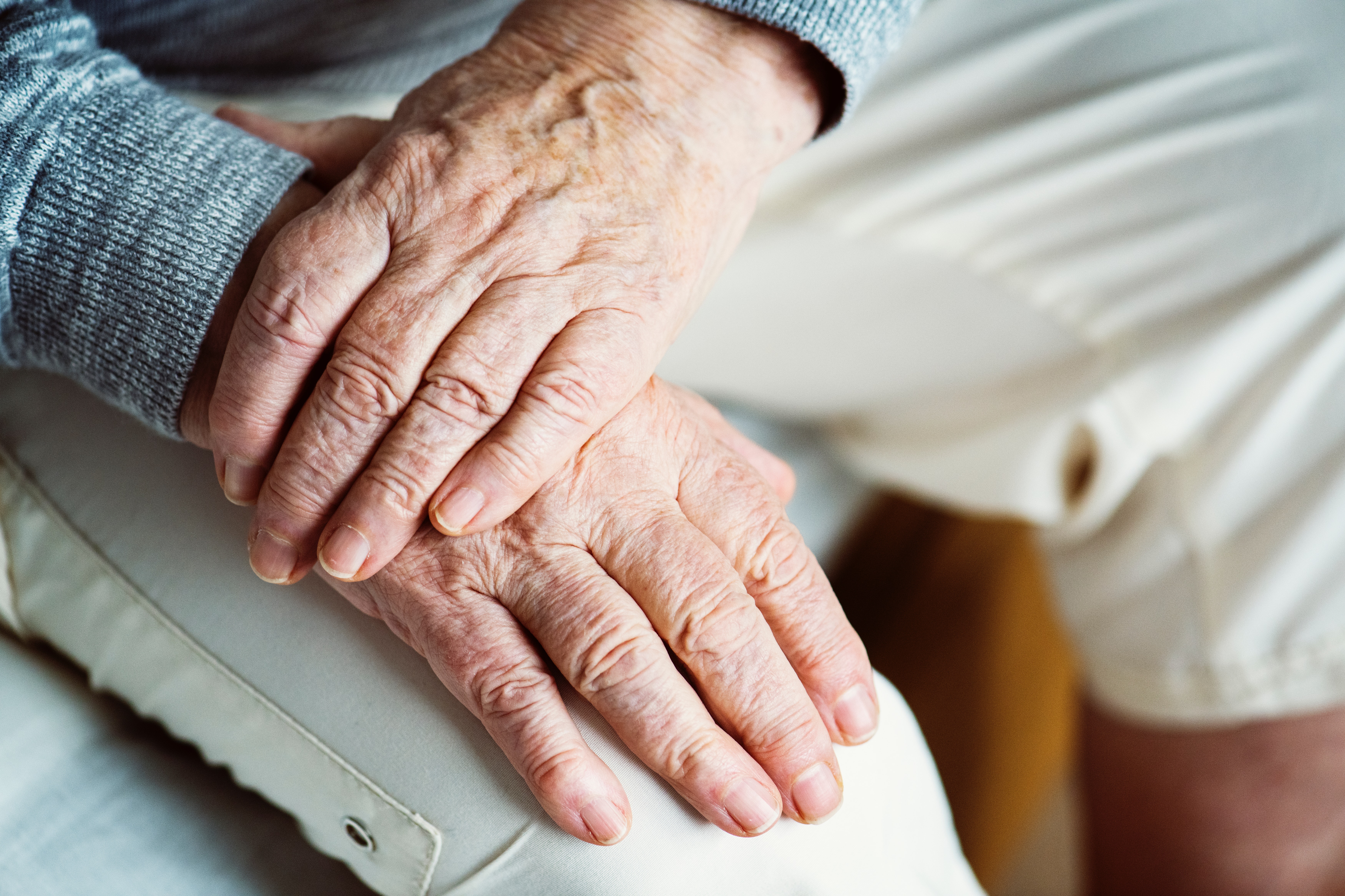 バイリンガルが認知症予防に？ 多言語教育がもたらす将来の健康