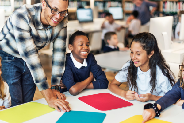 ストレスを乗り越えるだけではなく、いきいきと働くために 〜外国語教師のウェルビーイングを支えるためには〜